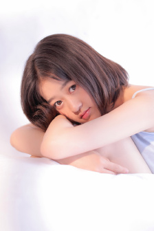 把舌头伸进她腿间花缝电影
